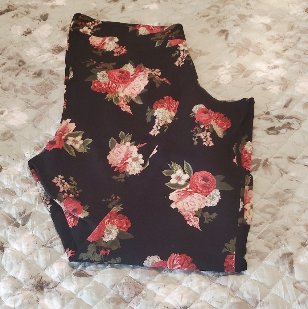 Size 3 Torrid premium leggings